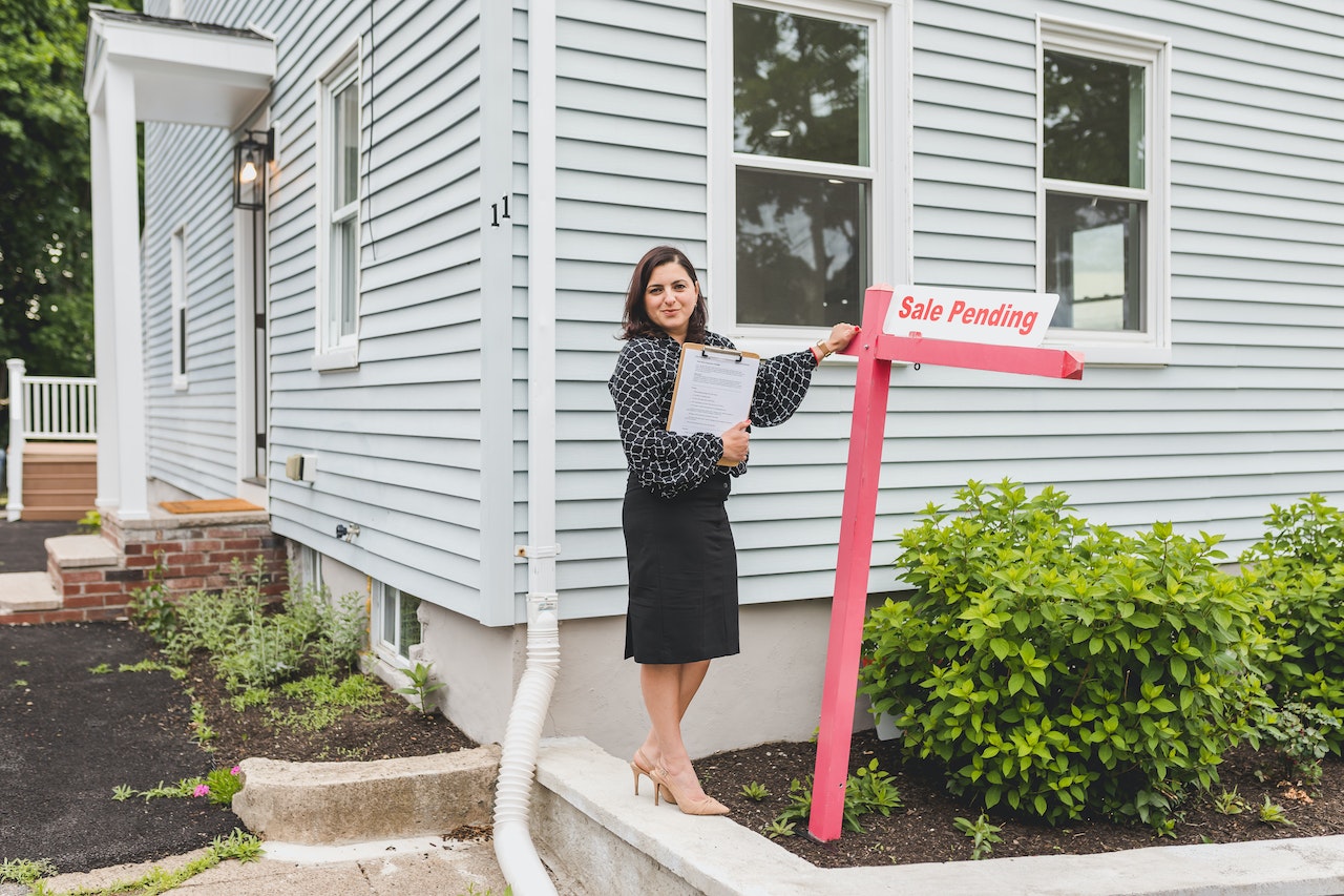 A Good Deal for a Family Real Estate Agency